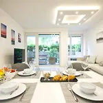 Elisabeth Downtown By Firsthost Apartment