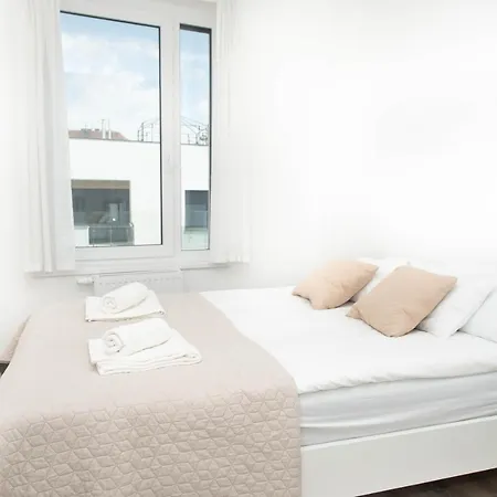 Elisabeth Downtown By Firsthost