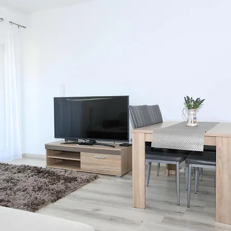 Elisabeth Downtown By Urbanrent Apartment
