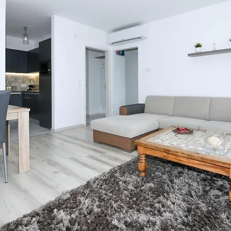 Elisabeth Downtown By Urbanrent * Budapest