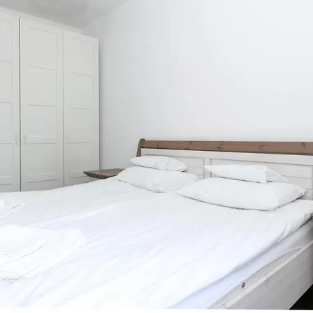 Elisabeth Downtown By Urbanrent Budapest