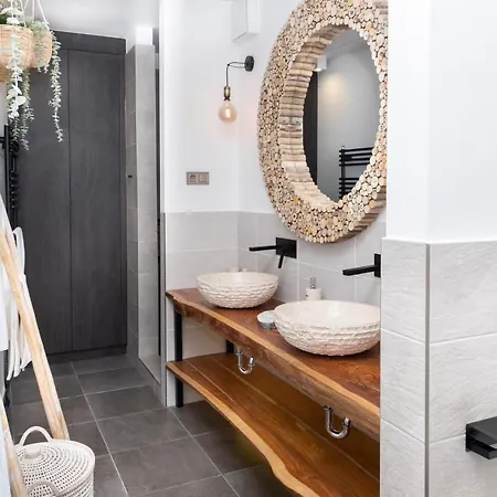 Elisabeth Downtown By Firsthost *