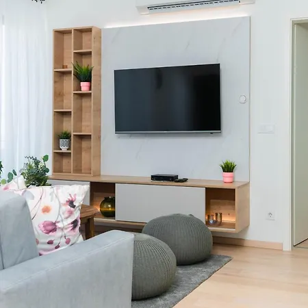 Elisabeth Downtown By Urbanrent Budapest