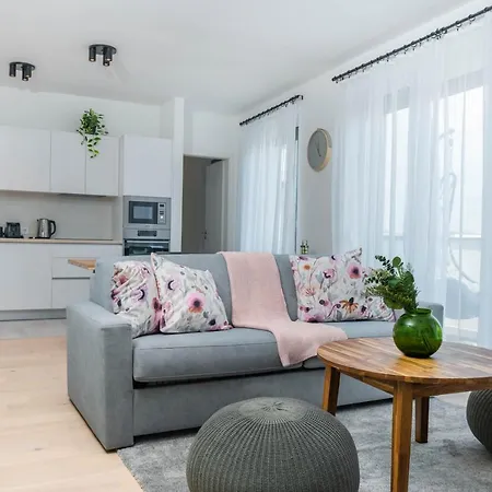 Elisabeth Downtown By Urbanrent * Budapest