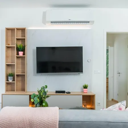 Elisabeth Downtown By Urbanrent Apartment Budapest