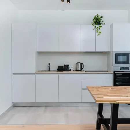 Elisabeth Downtown By Urbanrent Budapest