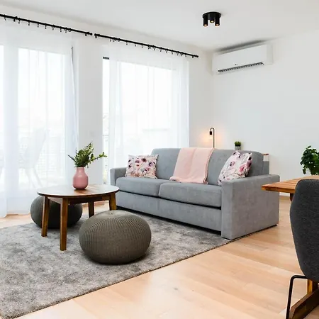 Elisabeth Downtown By Urbanrent *