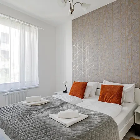 Elisabeth Downtown By Firsthost Budapest