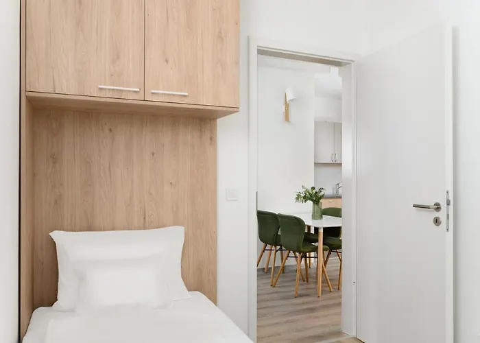 Elisabeth Downtown By Firsthost *