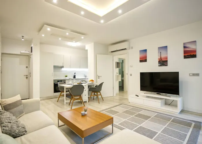 Elisabeth Downtown By Firsthost *